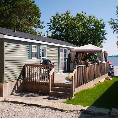 Mccreary'S Beach Resort パース エクステリア 写真