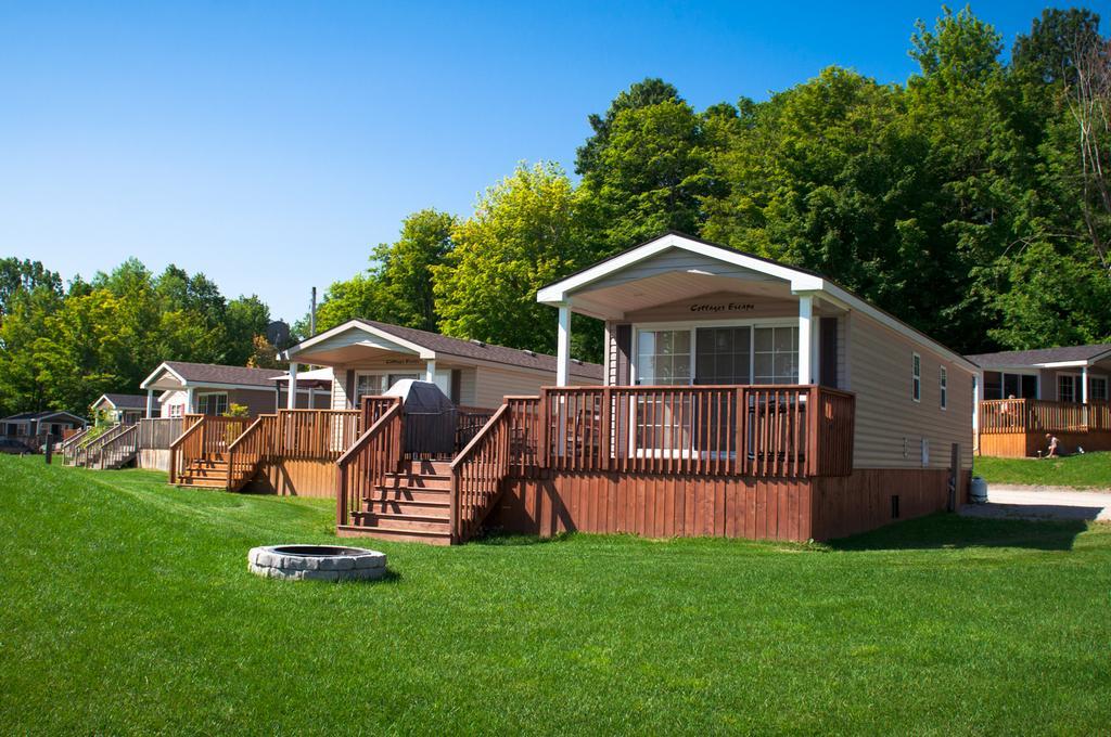 Mccreary'S Beach Resort パース エクステリア 写真